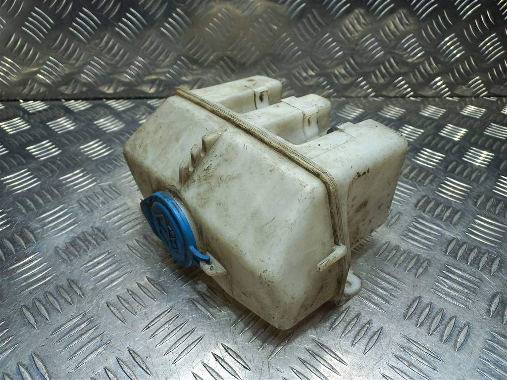 бачок омывателя SUZUKI JIMNY Jimny 3845081A00, 860 рублей, Москва