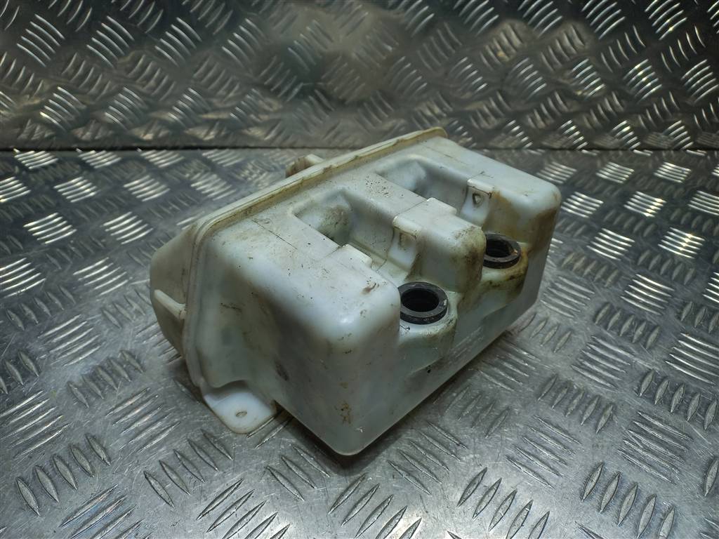 бачок омывателя SUZUKI JIMNY 1.3 AT (85 л.с.)Jimny  III рестайлинг (2005—2012) Внедорожник 3845081A00, 860 рублей, Москва