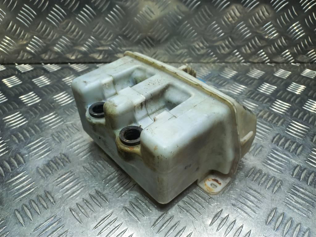 бачок омывателя SUZUKI JIMNY 1.3 AT (85 л.с.)Jimny  III рестайлинг (2005—2012) Внедорожник 3845081A00, 860 рублей, Москва