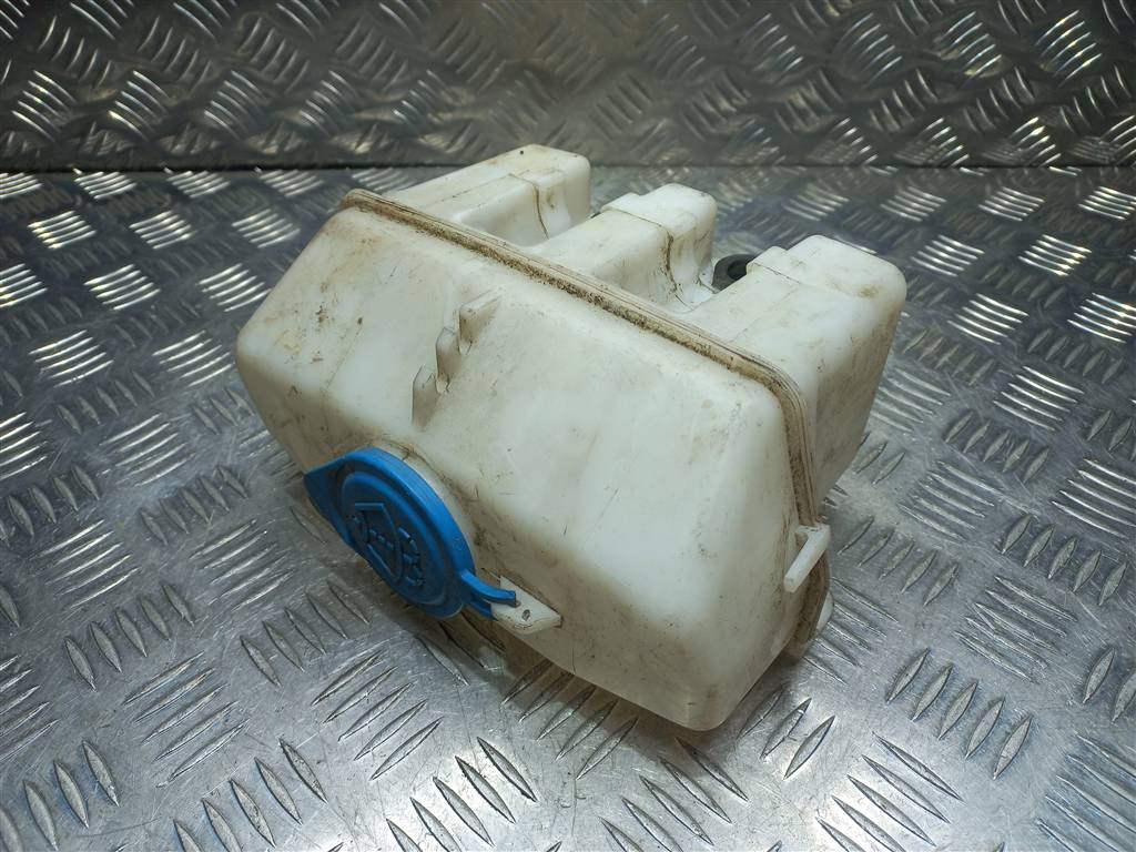 бачок омывателя SUZUKI JIMNY 1.3 4WD MT (86 л.с.)Jimny  III рестайлинг (2005—2012) Внедорожник 3845081A00, 860 рублей, Москва