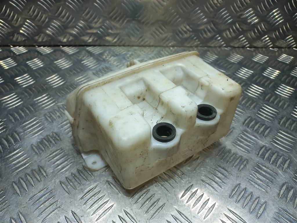 бачок омывателя SUZUKI JIMNY 1.3 4WD MT (86 л.с.)Jimny  III рестайлинг (2005—2012) Внедорожник 3845081A00, 860 рублей, Москва