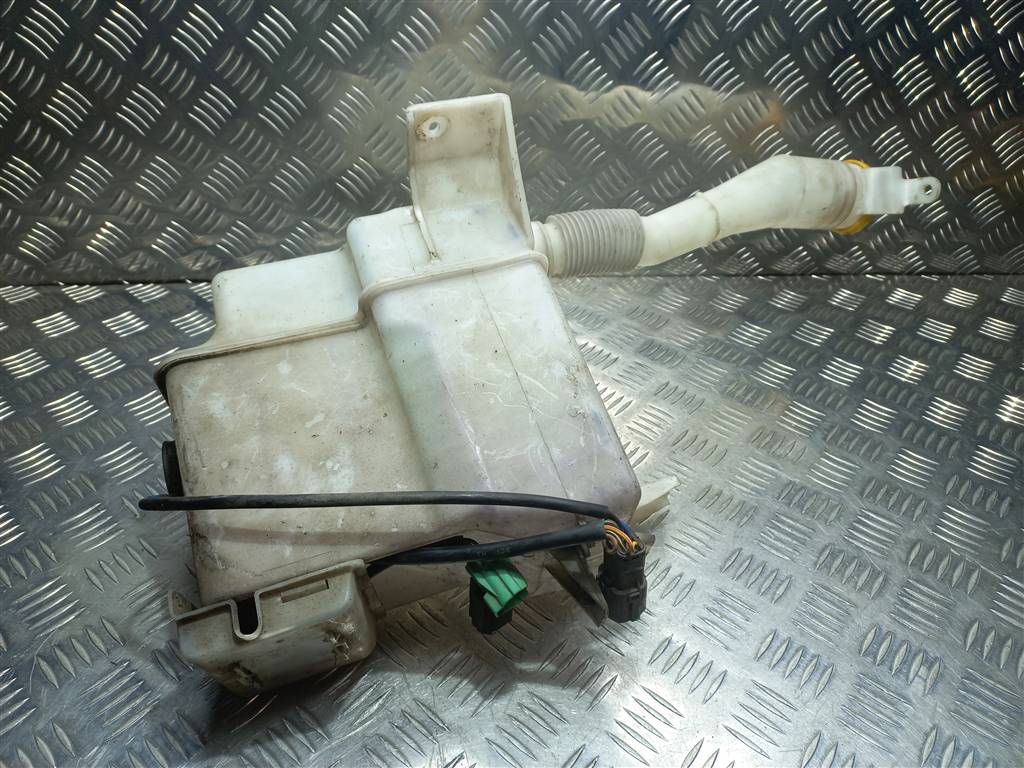 бачок омывателя SUBARU Tribeca 3.0 4WD AT (245 л.с.)Tribeca  WX (2004—2007) Внедорожник 86631XA00A, 4540 рублей, Москва
