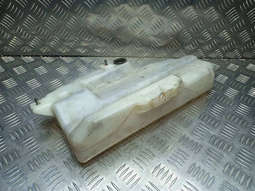 бачок омывателя SUZUKI IGNIS 1.5 MT (99 л.с.)Ignis  II (2003—2008) Хетчбэк 3845086G00, 630 рублей, Москва