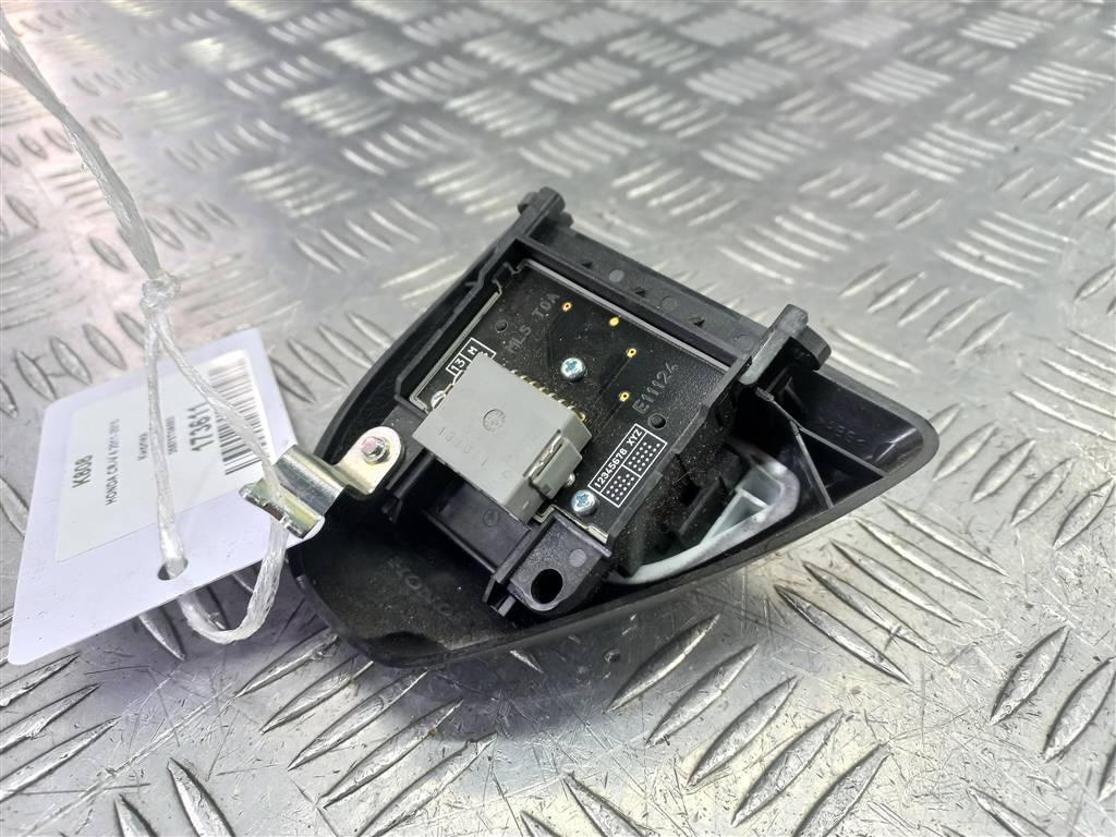 кнопка HONDA CR-V 2.0 AT (150 л.с.)CR-V  IV (2011—2015) Внедорожник 35875T0A003, 1090 рублей, Москва