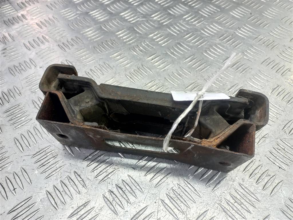 подушка кпп (гитара опора) SUZUKI Grand Vitara 2.4 AT (169 л.с.)Grand Vitara  II рестайлинг (2008—2012) Внедорожник 1171065J00, 2470 рублей, Москва