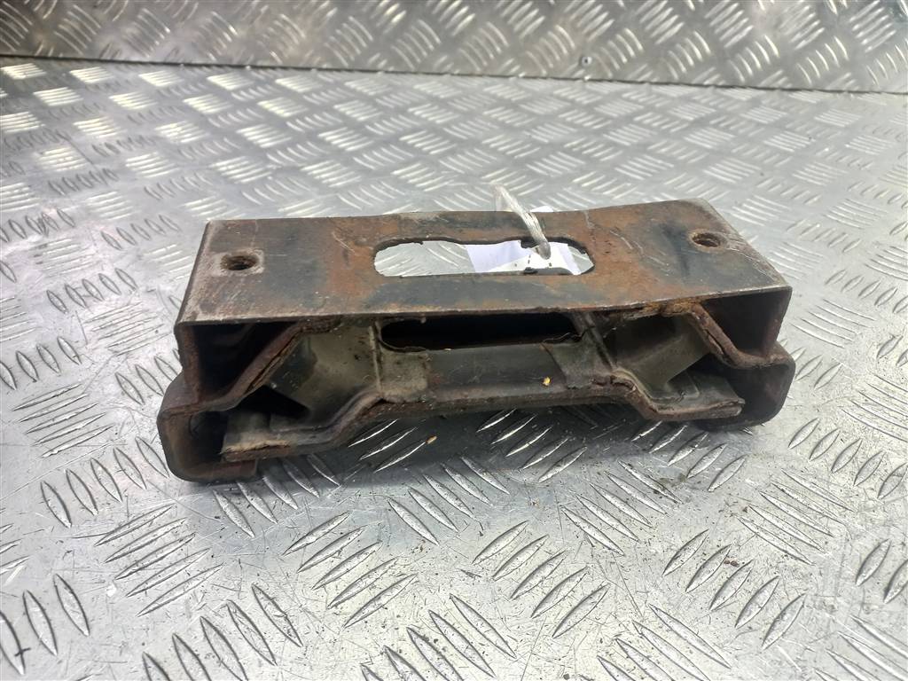 подушка кпп (гитара опора) SUZUKI Grand Vitara 2.4 AT (169 л.с.)Grand Vitara  II рестайлинг (2008—2012) Внедорожник 1171065J00, 2470 рублей, Москва