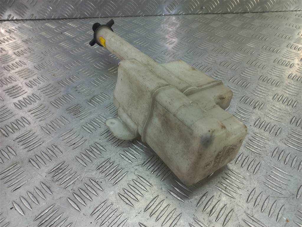 бачок расширительный Hyundai SONATA 2.0 AT (144 л.с.)Sonata  V (2004—2007) Седан 2543038050, 2360 рублей, Москва