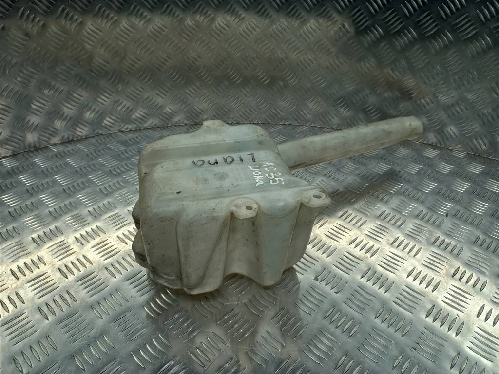 бачок омывателя SUZUKI LIANA 1.6 MT (103 л.с.)Liana  I (2001—2006) Седан 3845055G00, 2700 рублей, Москва