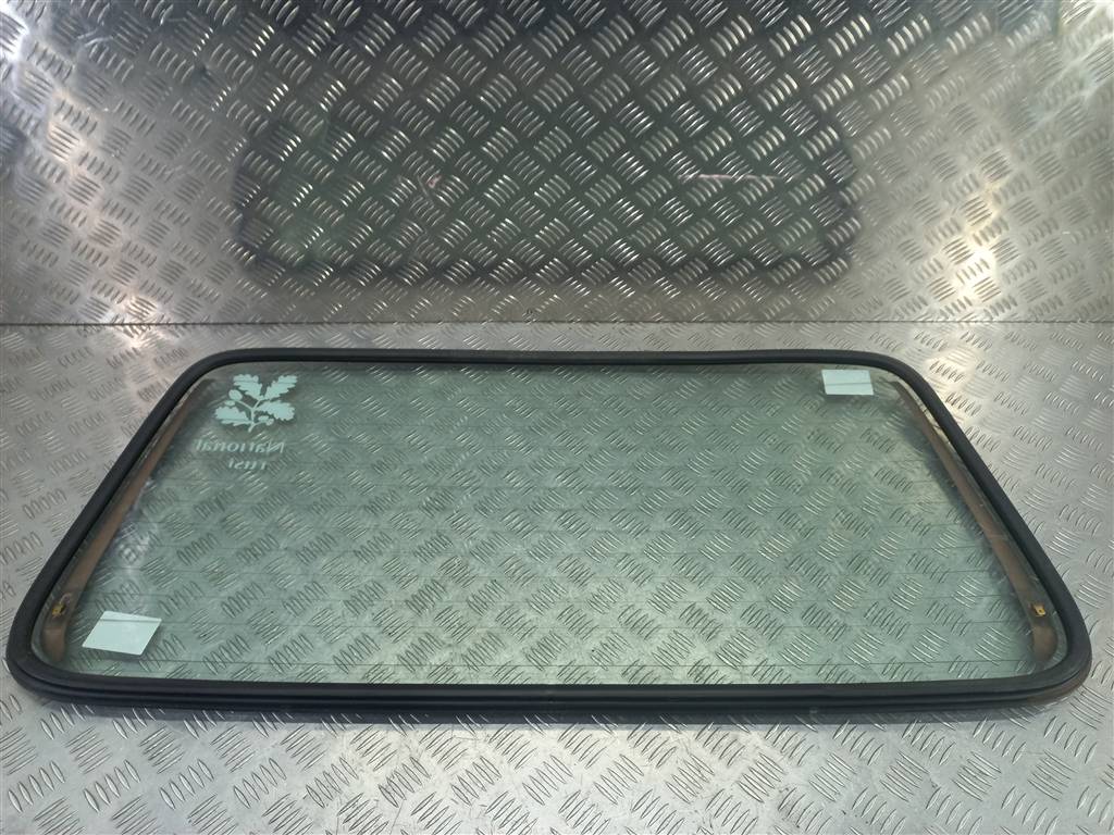 стекло крышки багажника SUZUKI JIMNY 1.3 MT (85 л.с.)Jimny  III рестайлинг (2005—2012) Внедорожник 8457176J01, 15350 рублей, Москва