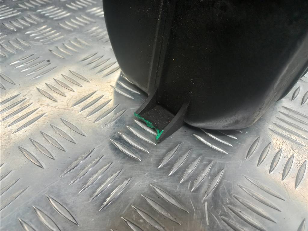 корпус воздушного фильтра SUZUKI JIMNY 1.3 MT (85 л.с.)Jimny  III рестайлинг (2005—2012) Внедорожник 1370076J00, 3740 рублей, Москва