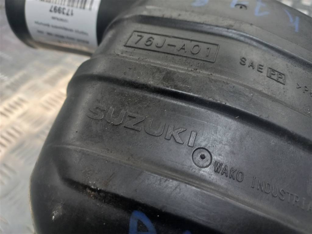 корпус воздушного фильтра SUZUKI JIMNY 1.3 MT (85 л.с.)Jimny  III рестайлинг (2005—2012) Внедорожник 1370076J00, 3740 рублей, Москва