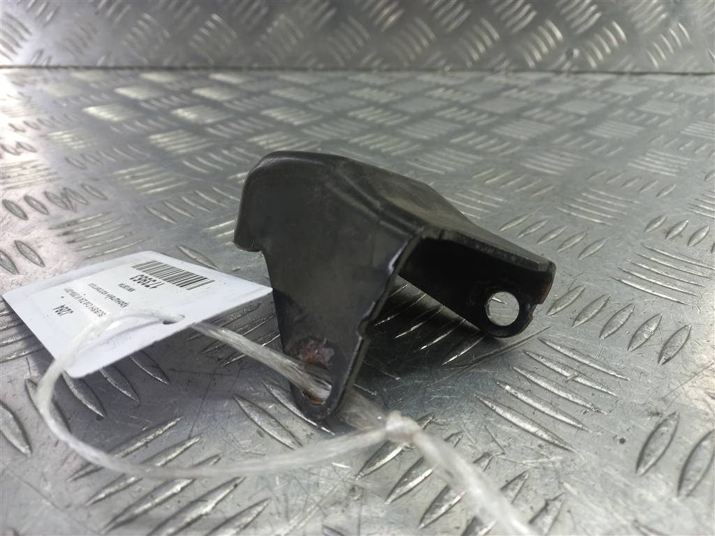 кронштейн коллектора MITSUBISHI COLT 1.3 AMT (95 л.с.)Colt  Z30 (2002—2012) Хетчбэк MN128704, 520 рублей, Москва