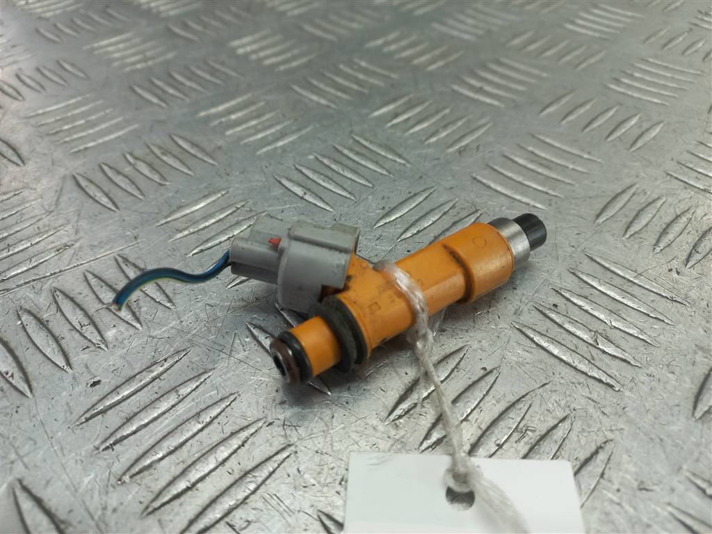 форсунка топливная SUZUKI JIMNY 1.3 MT (85 л.с.)Jimny  III рестайлинг (2005—2012) Внедорожник 1571086G00, 630 рублей, Москва