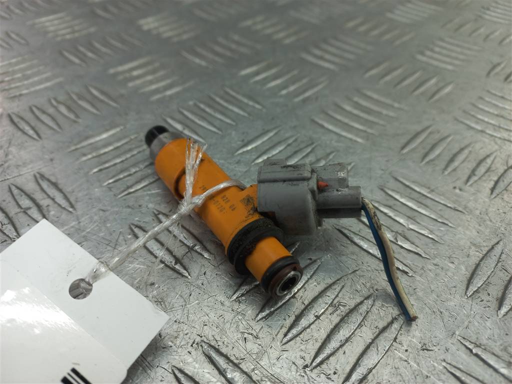 форсунка топливная SUZUKI JIMNY 1.3 MT (85 л.с.)Jimny  III рестайлинг (2005—2012) Внедорожник 1571086G00, 630 рублей, Москва