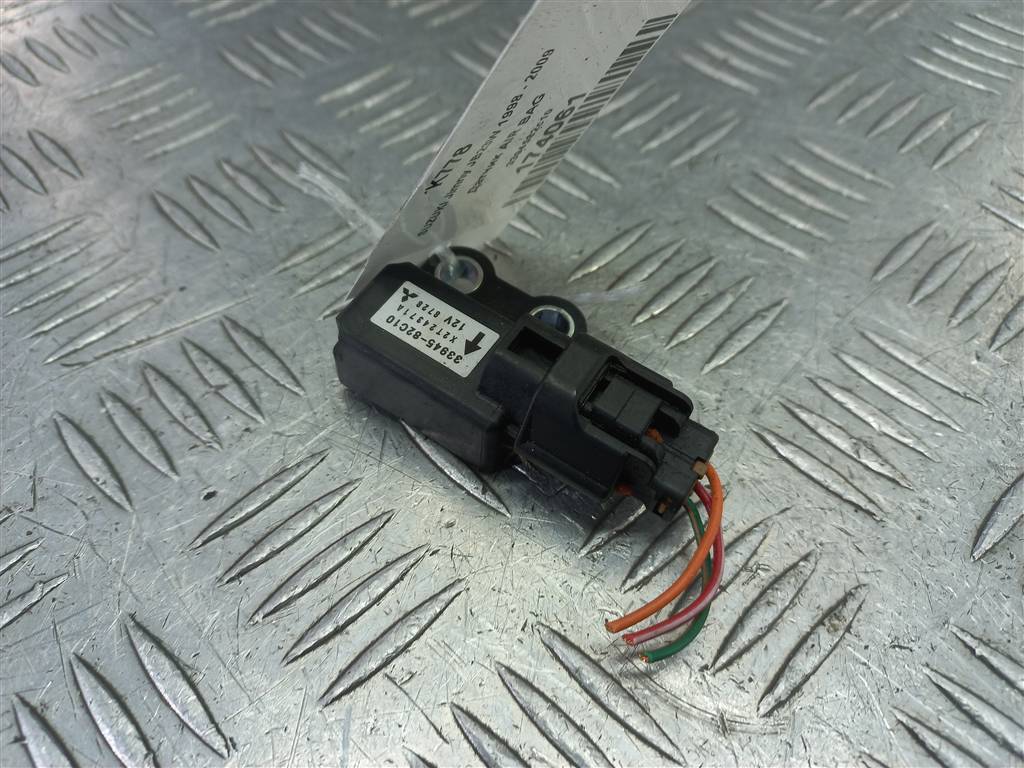 датчик ускорения SUZUKI JIMNY 1.3 MT (85 л.с.)Jimny  III рестайлинг (2005—2012) Внедорожник 33945-82C10, 630 рублей, Москва