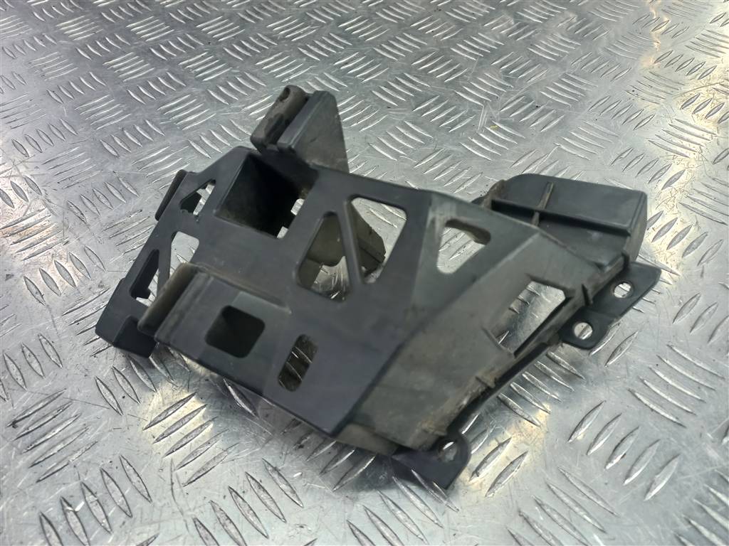 кронштейн бампера MAZDA 3 2.0 MT (150 л.с.)3  BK (2003—2006) Седан BR5H502A1, 1320 рублей, Москва