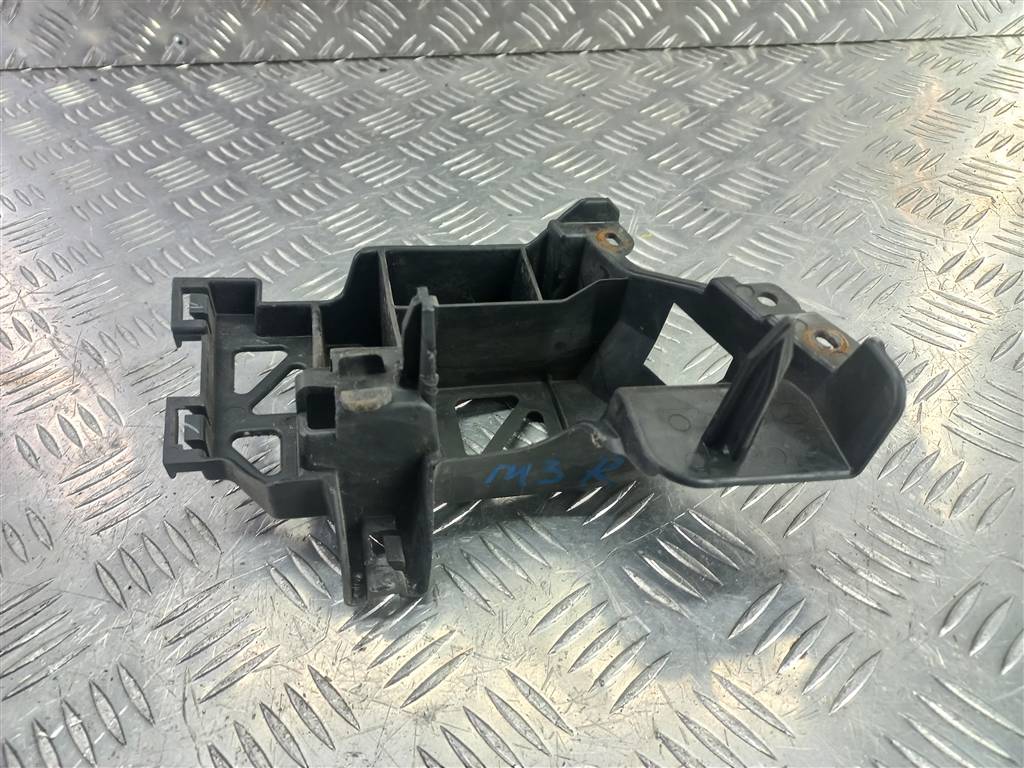 кронштейн бампера MAZDA 3 2.0 MT (150 л.с.)3  BK (2003—2006) Седан BR5H502A1, 1320 рублей, Москва