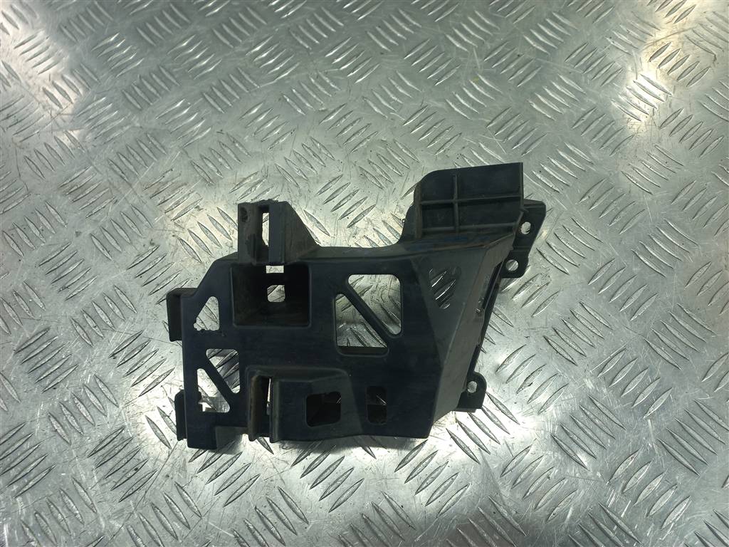 кронштейн бампера MAZDA 3 2.0 MT (150 л.с.)3  BK (2003—2006) Седан BR5H502A1, 1320 рублей, Москва