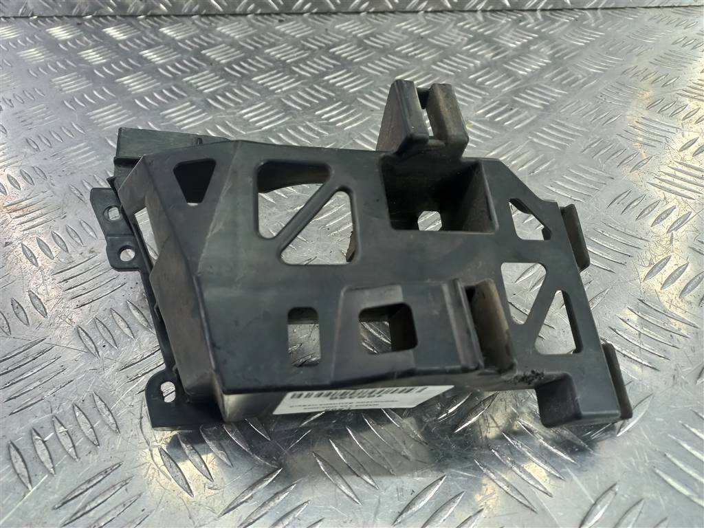 кронштейн бампера MAZDA 3 2.0 MT (150 л.с.)3  BK (2003—2006) Седан BR5H502B1, 1320 рублей, Москва