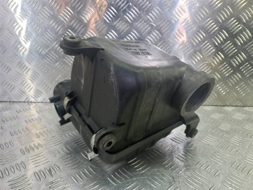 корпус воздушного фильтра SUZUKI JIMNY 1.3 MT (85 л.с.)Jimny  III рестайлинг (2005—2012) Внедорожник 1370076J00, 3740 рублей, Москва