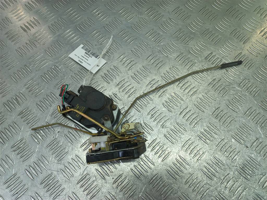 замок двери SUZUKI JIMNY 1.3 MT (85 л.с.)Jimny  III рестайлинг (2005—2012) Внедорожник 8220281A21, 1780 рублей, Москва