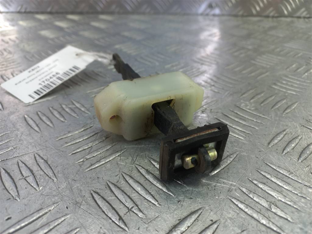 ограничитель двери SUZUKI JIMNY 1.3 MT (85 л.с.)Jimny  III рестайлинг (2005—2012) Внедорожник 8181065D00, 1090 рублей, Москва