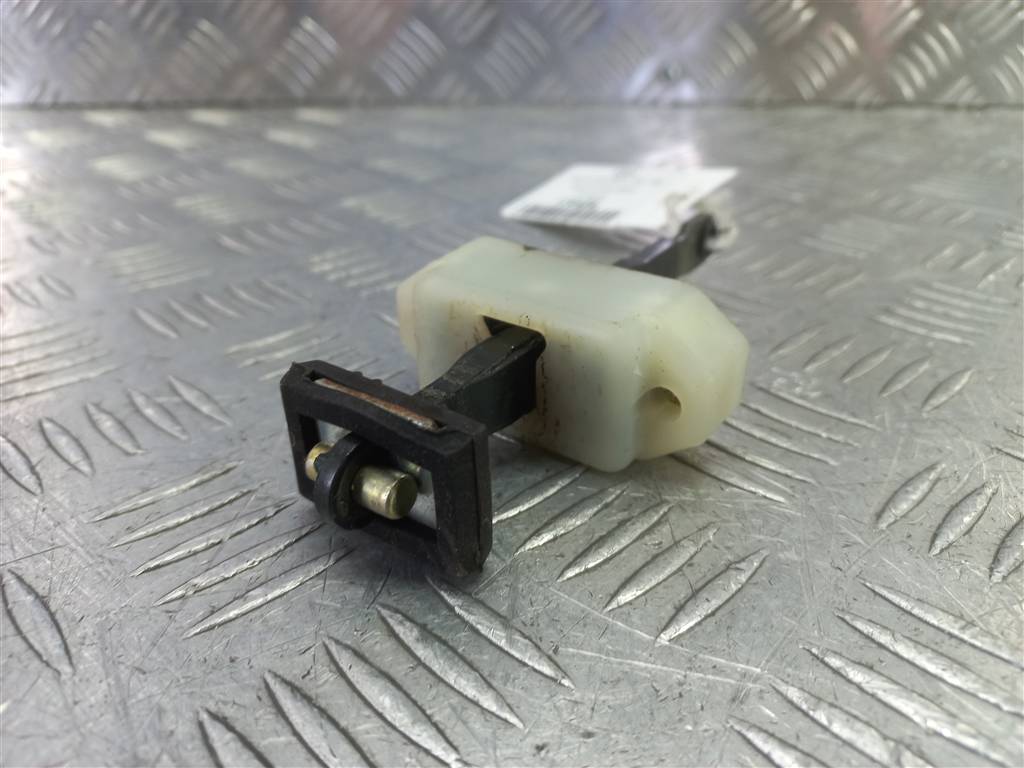 ограничитель двери SUZUKI JIMNY 1.3 MT (85 л.с.)Jimny  III рестайлинг (2005—2012) Внедорожник 8181065D00, 1090 рублей, Москва