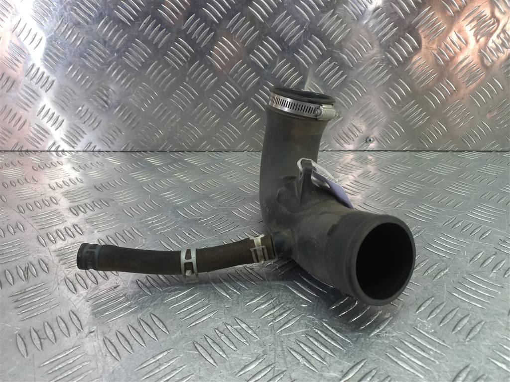 патрубок воздушного фильтра SUZUKI JIMNY 1.3 MT (85 л.с.)Jimny  III рестайлинг (2005—2012) Внедорожник 1383080A00, 1090 рублей, Москва