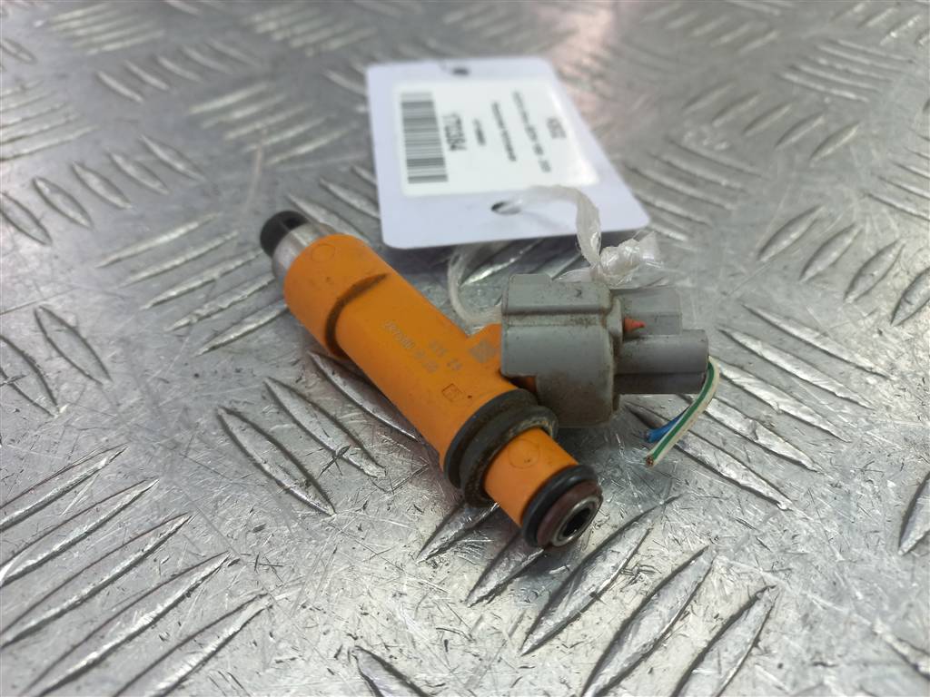 форсунка топливная SUZUKI JIMNY 1.3 MT (85 л.с.)Jimny  III рестайлинг (2005—2012) Внедорожник 1571086G00, 630 рублей, Москва