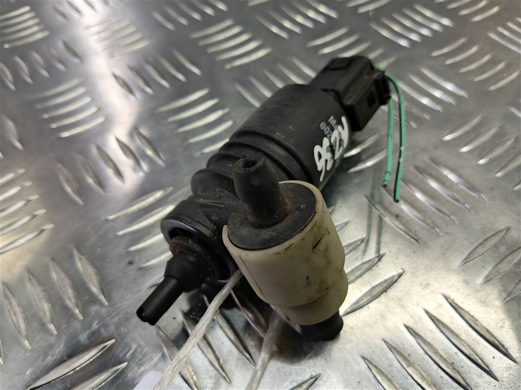 насос омывателя (моторчик) MITSUBISHI COLT  8260A021, 630 рублей, Москва