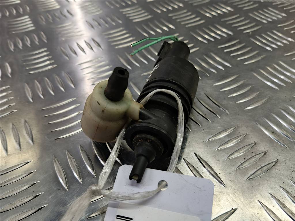 насос омывателя (моторчик) MITSUBISHI COLT  8260A021, 630 рублей, Москва