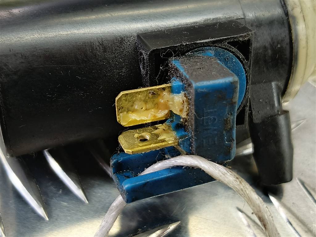 насос омывателя (моторчик) HONDA JAZZ 1.2 MT (78 л.с.)Jazz  GD (2001—2005) Хетчбэк 76806SAAE01, 2700 рублей, Москва