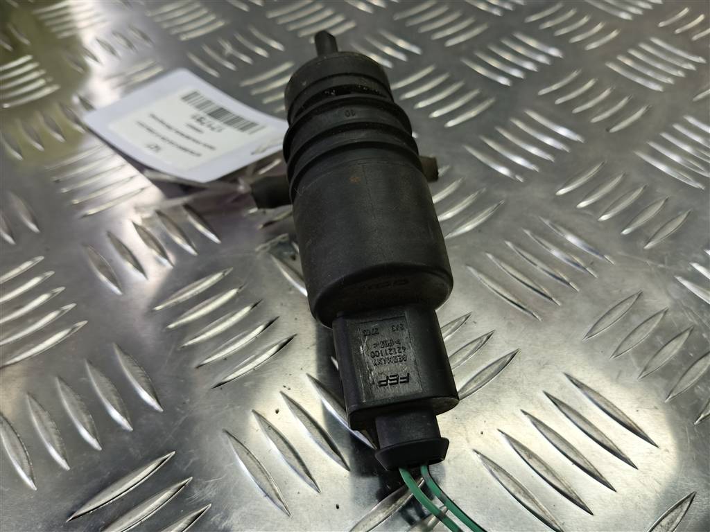 насос омывателя (моторчик) MITSUBISHI COLT  8260A021, 630 рублей, Москва