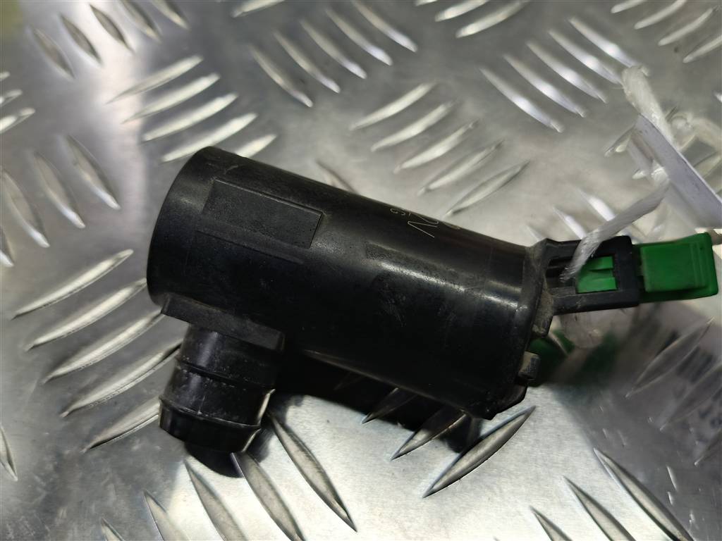 насос омывателя (моторчик) SUZUKI JIMNY 1.3 4WD MT (86 л.с.)Jimny  III рестайлинг (2005—2012) Внедорожник 38410-66113, 630 рублей, Москва