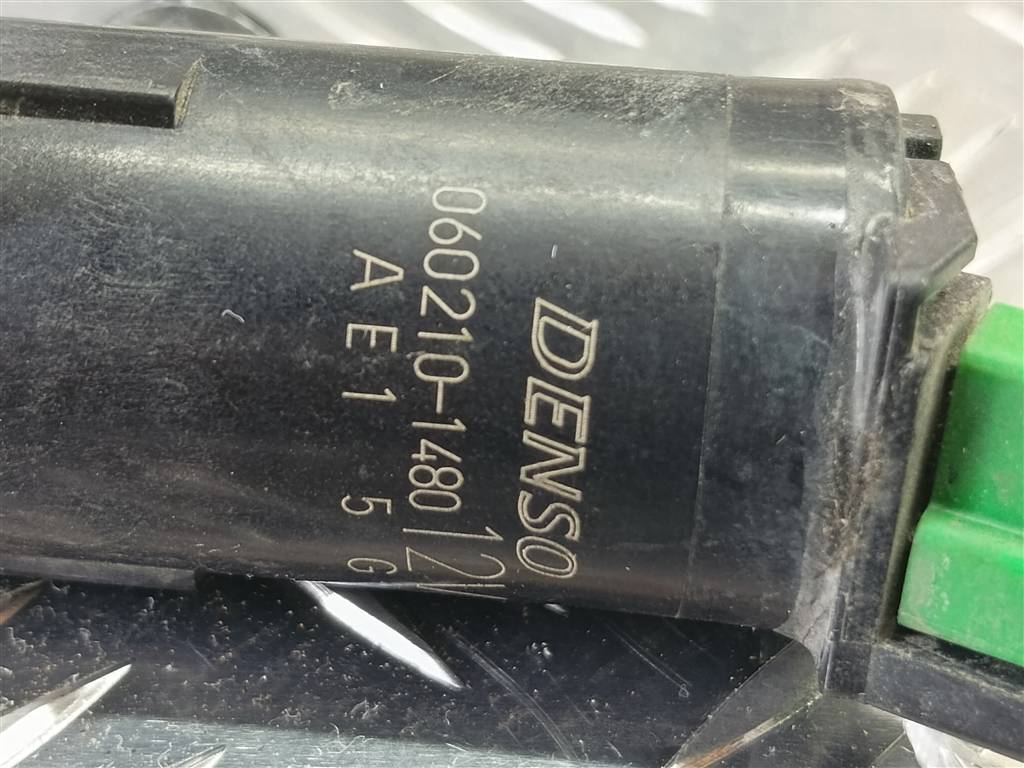 насос омывателя (моторчик) SUZUKI JIMNY 1.3 4WD MT (86 л.с.)Jimny  III рестайлинг (2005—2012) Внедорожник 38410-66113, 630 рублей, Москва