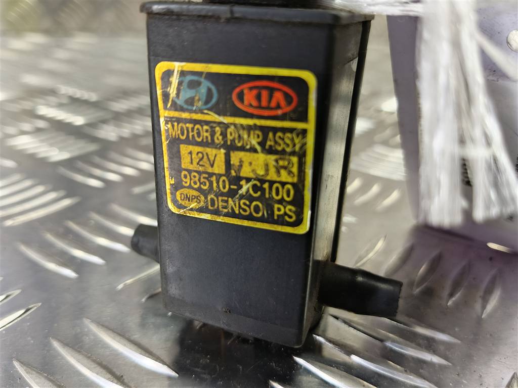 насос омывателя (моторчик) Hyundai GETZ 1.6 MT (105 л.с.)Getz  I рестайлинг (2005—2011) Хетчбэк 98510-1C100, 1440 рублей, Москва