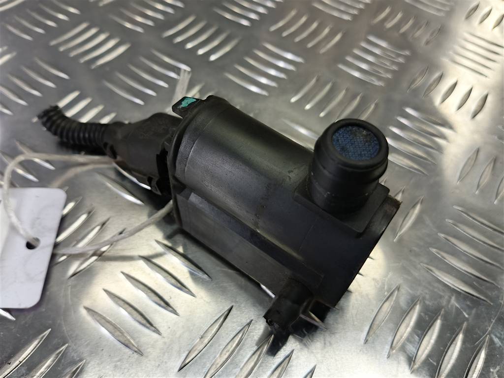 насос омывателя (моторчик) Hyundai GETZ 1.4 AT (97 л.с.)Getz  I рестайлинг (2005—2011) Хетчбэк 98510-1C100, 1440 рублей, Москва