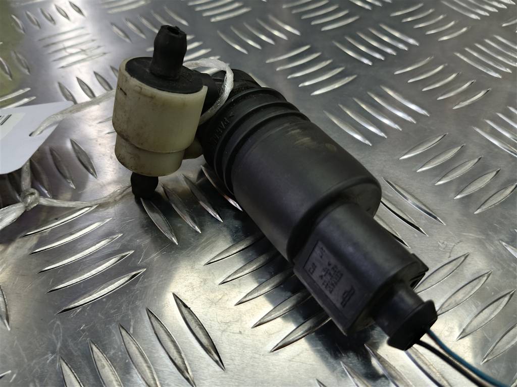 насос омывателя (моторчик) SUZUKI IGNIS 1.5 MT (99 л.с.)Ignis  II (2003—2008) Хетчбэк 3841086G00, 980 рублей, Москва