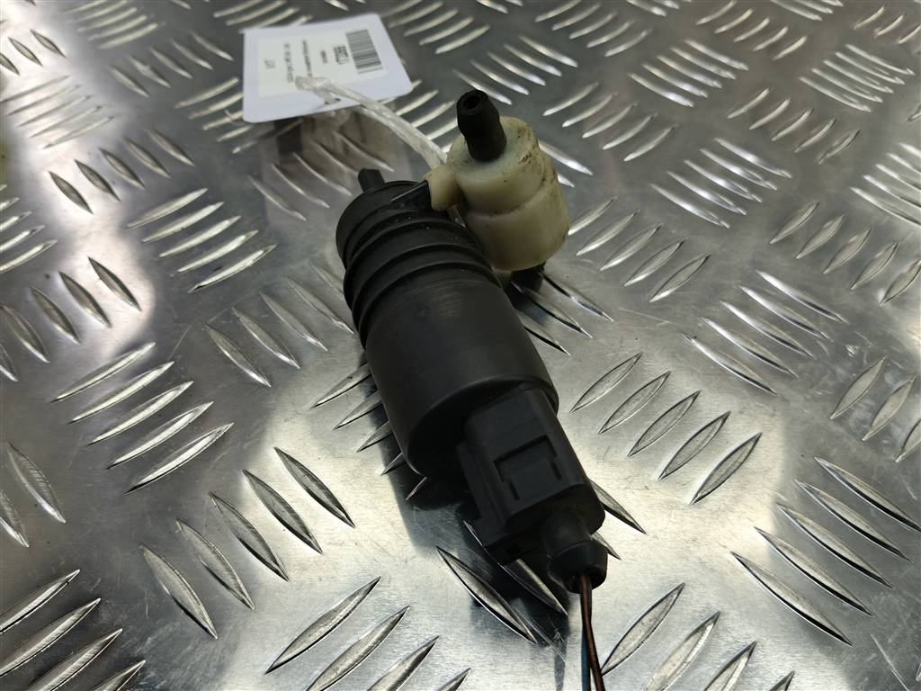 насос омывателя (моторчик) SUZUKI IGNIS 1.5 MT (99 л.с.)Ignis  II (2003—2008) Хетчбэк 3841086G00, 980 рублей, Москва