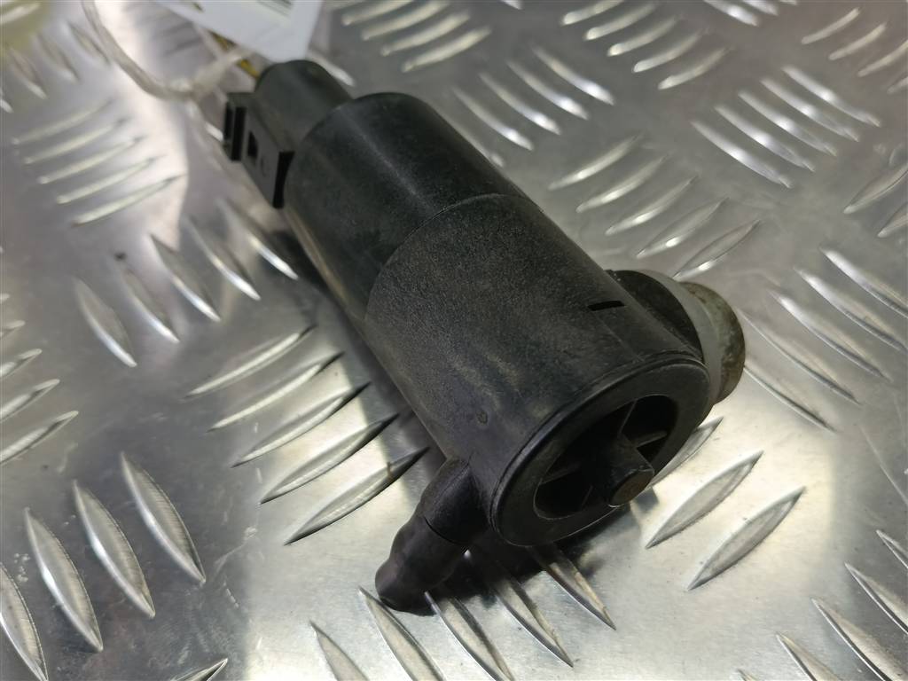 насос омывателя (моторчик) SUZUKI SX4 1.6 MT (125 л.с.)Swift  III (2004—2011) Хетчбэк 3841079J10, 2130 рублей, Москва