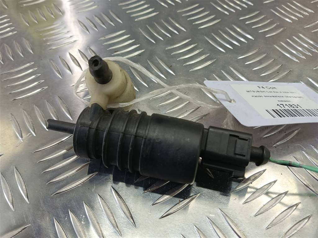 насос омывателя (моторчик) MITSUBISHI COLT  8260A021, 630 рублей, Москва