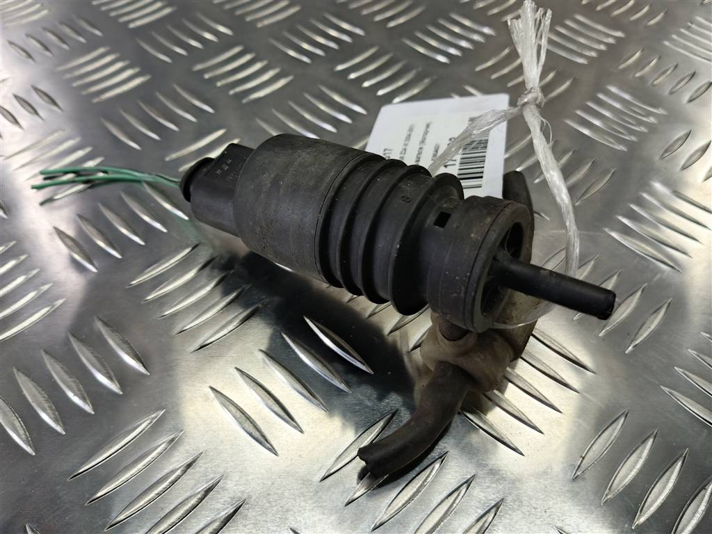 насос омывателя (моторчик) MITSUBISHI COLT  8260A021, 630 рублей, Москва