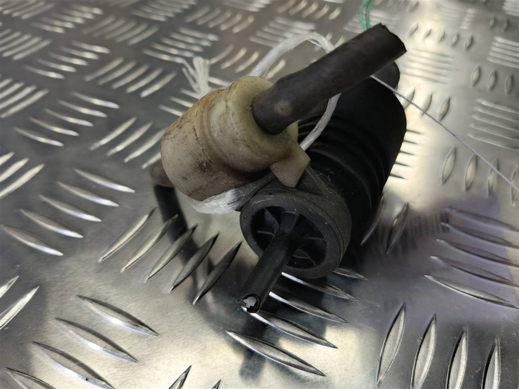 насос омывателя (моторчик) MITSUBISHI COLT  8260A021, 630 рублей, Москва