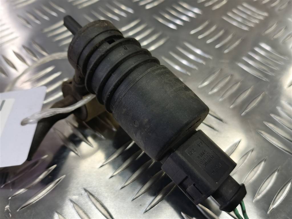 насос омывателя (моторчик) MITSUBISHI COLT  8260A021, 630 рублей, Москва