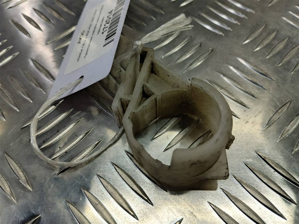 кронштейн насоса омывателя HONDA CR-V 2.0 AT (150 л.с.)CR-V  II (2001—2004) Внедорожник 76845SCAS01, 520 рублей, Москва