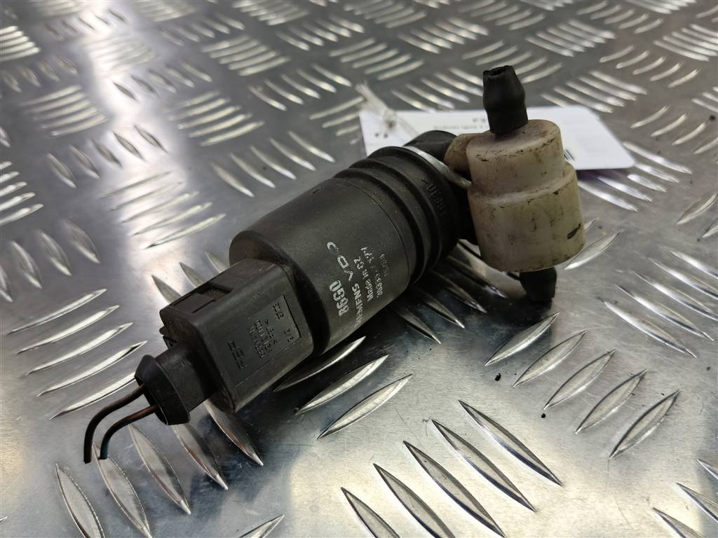 насос омывателя (моторчик) SUZUKI IGNIS 1.5 MT (99 л.с.)Ignis  II (2003—2008) Хетчбэк 3841086G00, 980 рублей, Москва