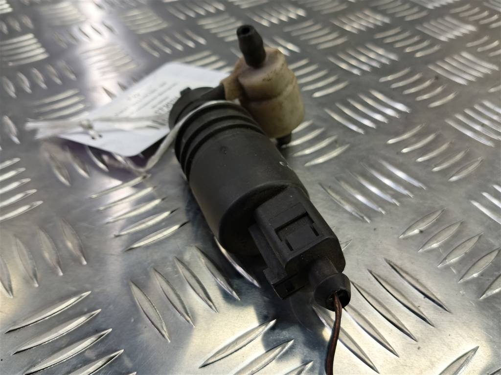 насос омывателя (моторчик) SUZUKI IGNIS 1.5 MT (99 л.с.)Ignis  II (2003—2008) Хетчбэк 3841086G00, 980 рублей, Москва