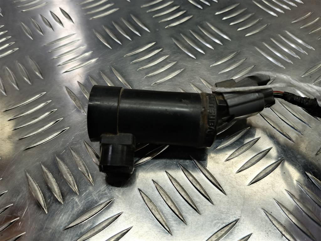 насос омывателя (моторчик) MITSUBISHI L200   8260A008, 1780 рублей, Москва