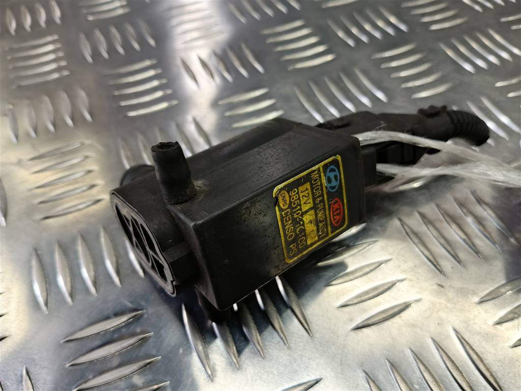 насос омывателя (моторчик) Hyundai GETZ 1.3 AT (85 л.с.)Getz  I (2002—2005) Хетчбэк 98510-1C100, 1440 рублей, Москва