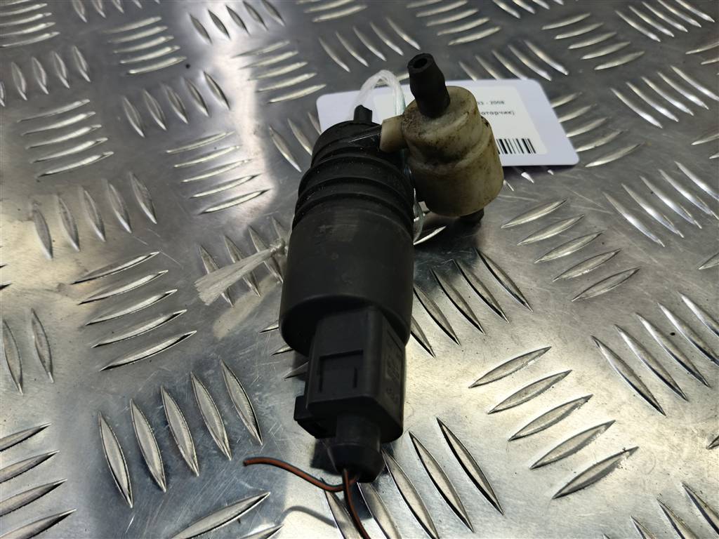 насос омывателя (моторчик) SUZUKI IGNIS 1.5 MT (99 л.с.)Ignis  II (2003—2008) Хетчбэк 3841086G00, 980 рублей, Москва